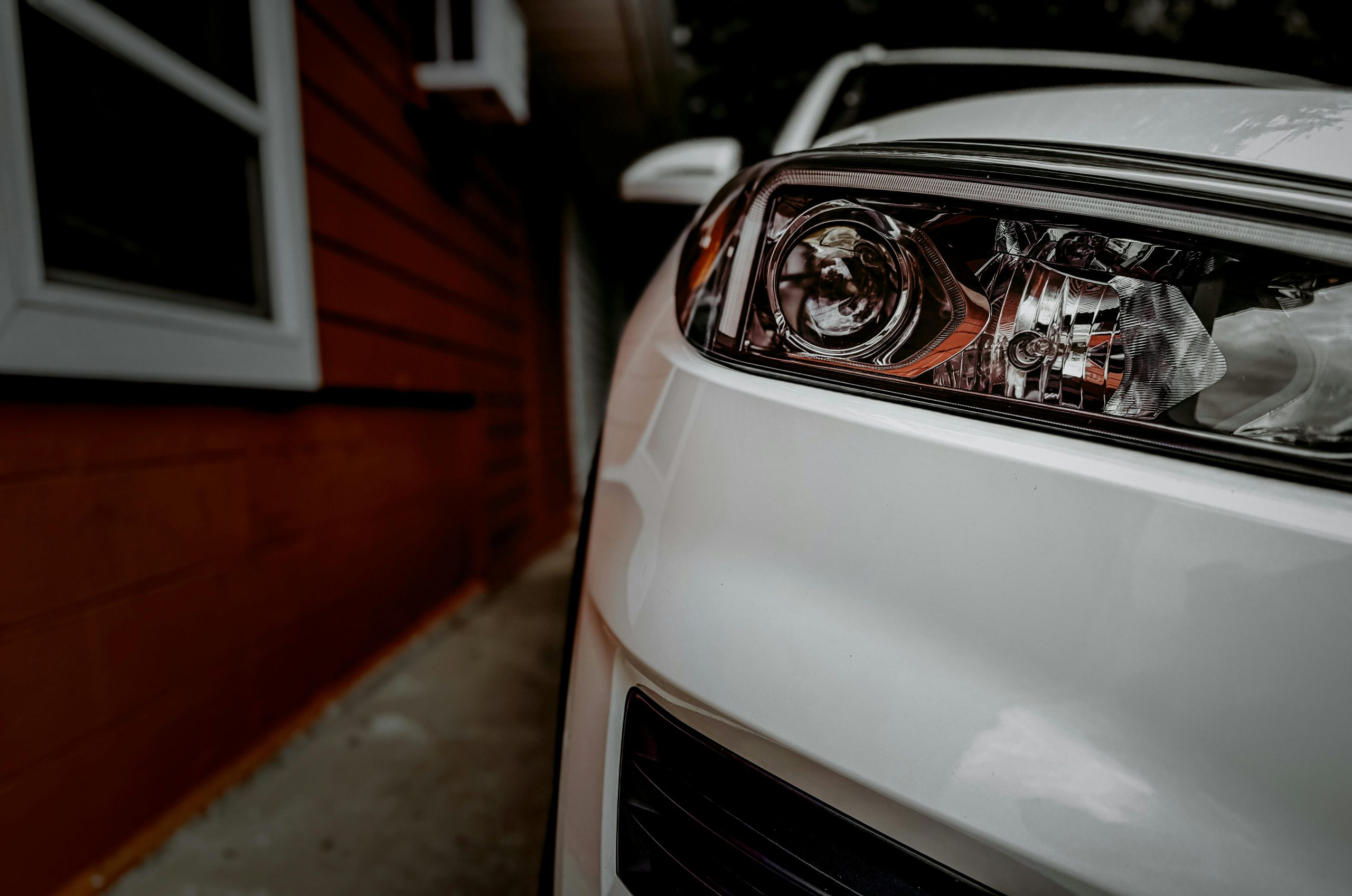 The Technology Behind Advanced Eye-Tracking in Modern Displays