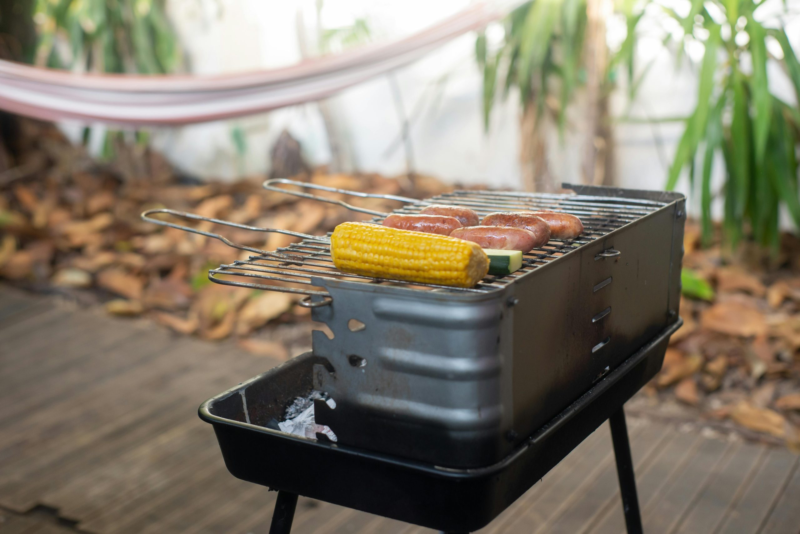 Understanding the Difference Between Grilling and Barbecuing